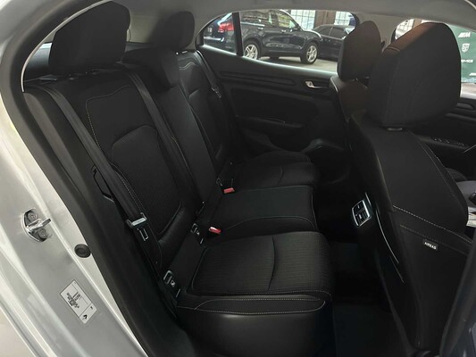 Renault Megane 1.5 DCi 110pk 2017, PF-201-Z