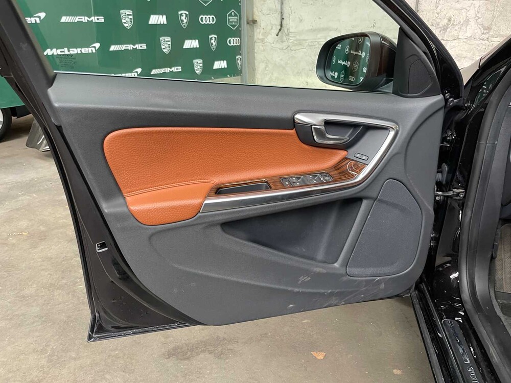 Volvo V60 Generation V 2.0 200hp 2011