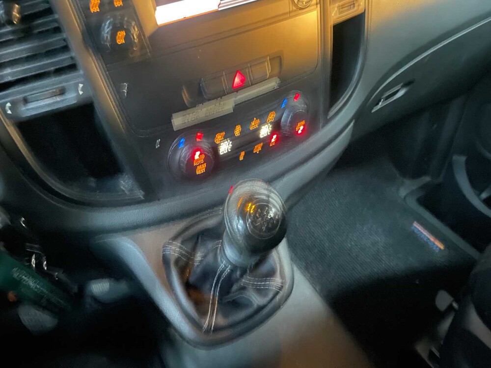 Mercedes-Benz Vito 109 CDI Long 88hp 2015 (Original-NL), VN-880-V