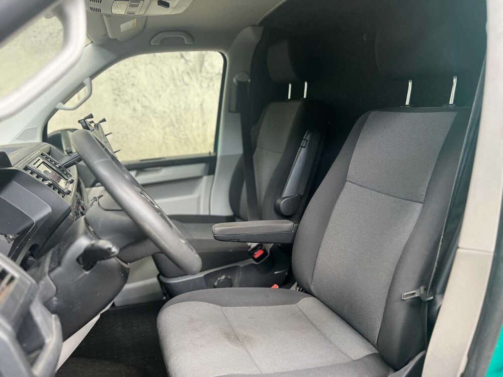 Volkswagen Transporter 2.0 TDI L1H1 Highl. 84hp 2018, V-236-PF