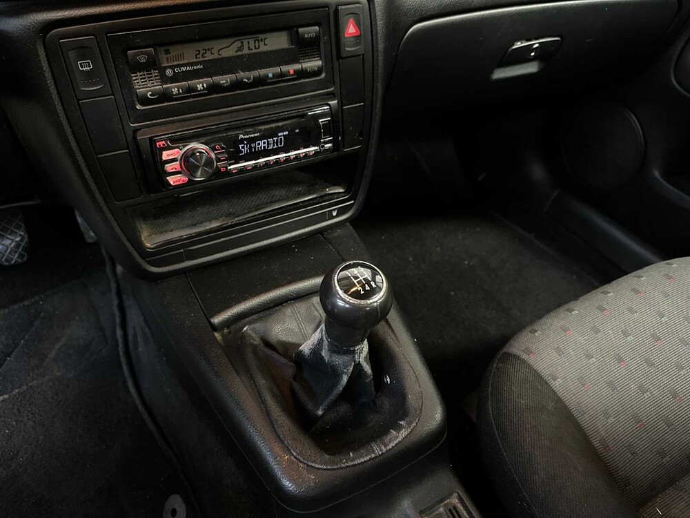 Volkswagen Passat 1.9 TDI Trendline 90hp 2000, 06-FD-FF