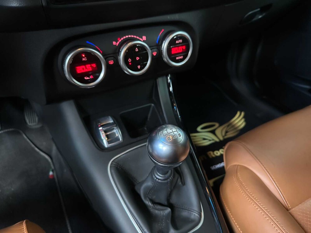 Alfa Romeo Giulietta 1.4 T Distinctive 170hp 2011, 12-RRR-7