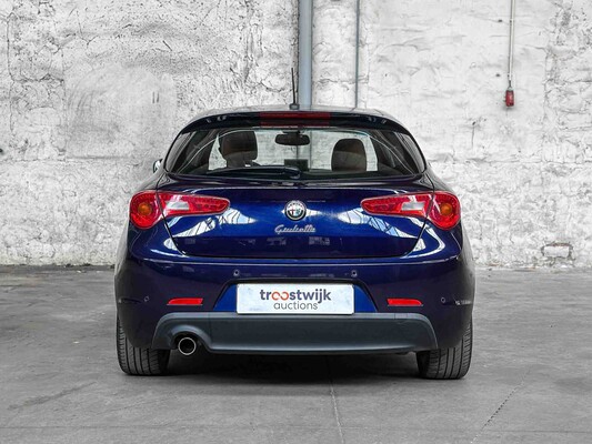 Alfa Romeo Giulietta 1.4 T Distinctive 170pk 2011, 12-RRR-7