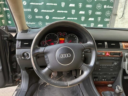 Audi A6 Avant 2.4 Quattro Exclusive 170pk 2002, 14-JP-NK