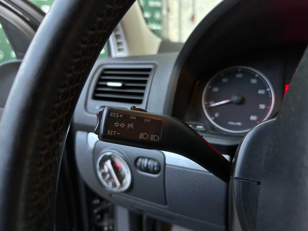 Volkswagen Golf 1.6 FSI Sportline 105hp 2006, 90-SL-JZ