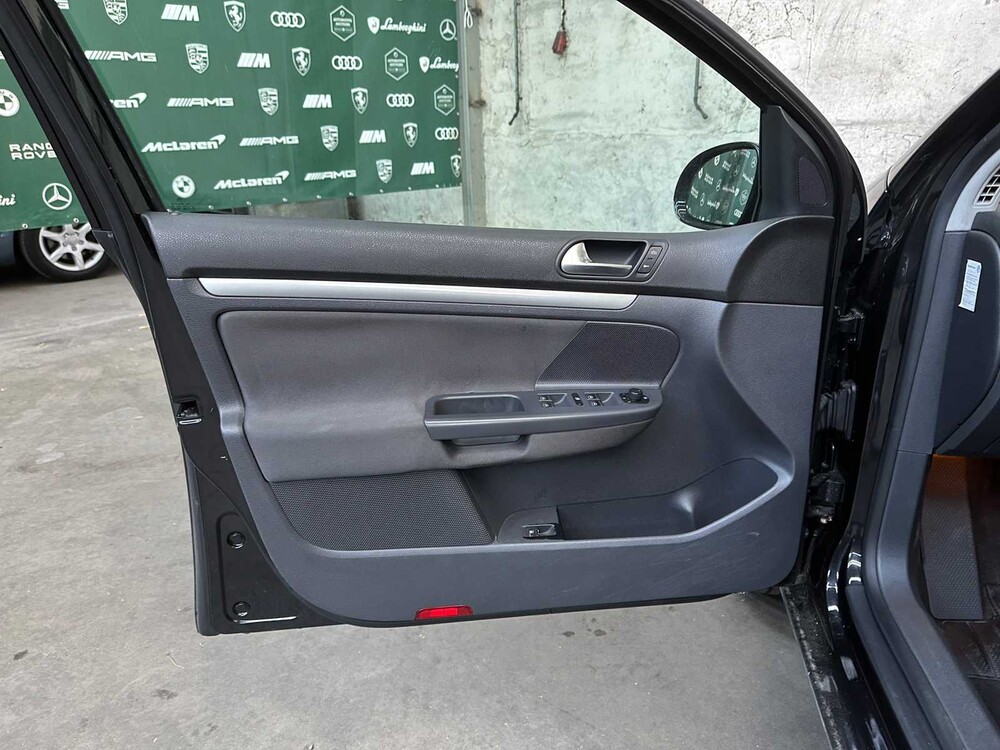 Volkswagen Golf 1.6 FSI Sportline 105hp 2006, 90-SL-JZ