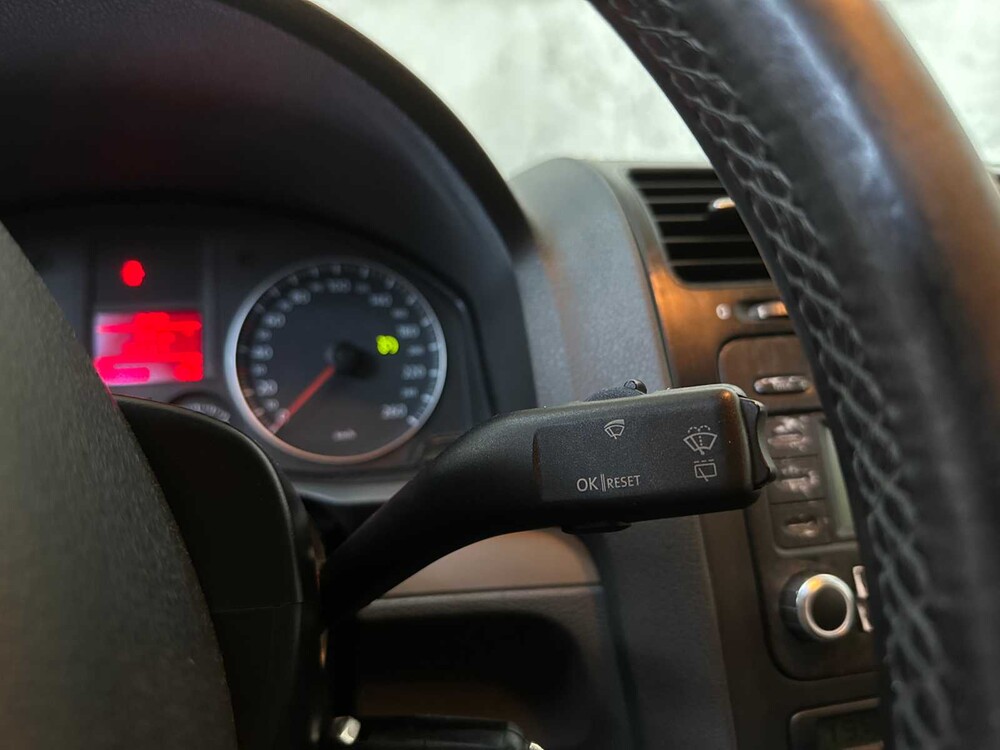 Volkswagen Golf 1.6 FSI Sportline 105hp 2006, 90-SL-JZ