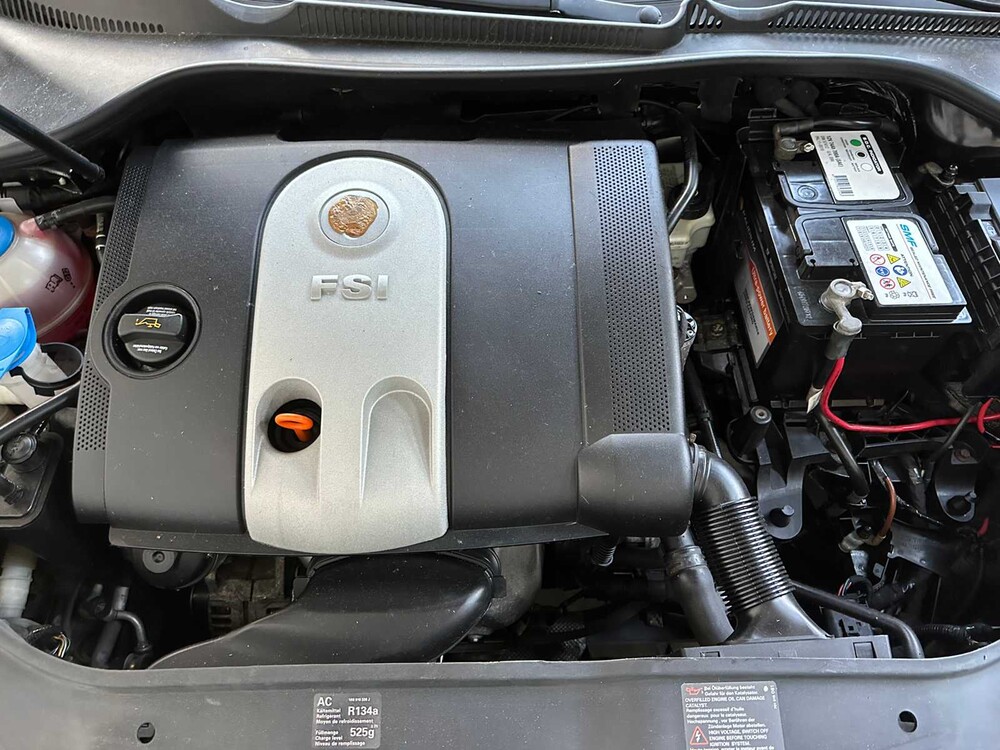 Volkswagen Golf 1.6 FSI Sportline 105hp 2006, 90-SL-JZ