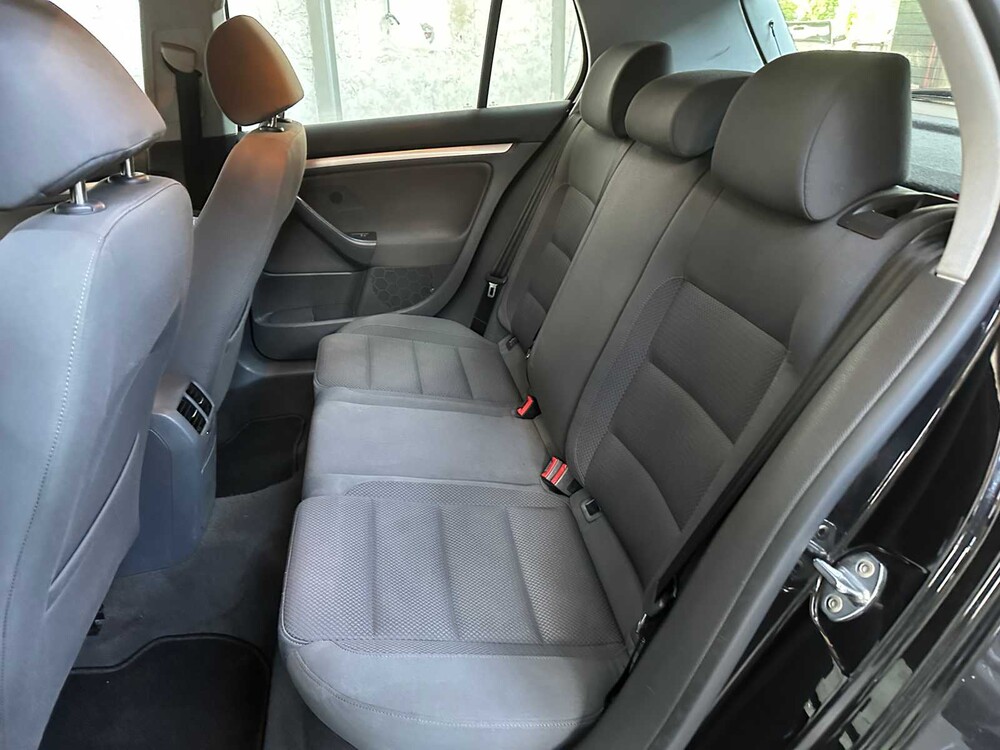 Volkswagen Golf 1.6 FSI Sportline 105hp 2006, 90-SL-JZ