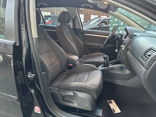 Volkswagen Golf 1.6 FSI Sportline 105pk 2006, 90-SL-JZ