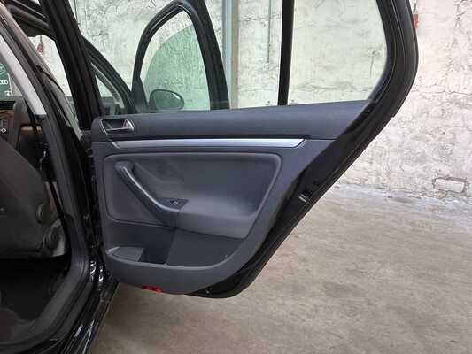 Volkswagen Golf 1.6 FSI Sportline 105pk 2006, 90-SL-JZ