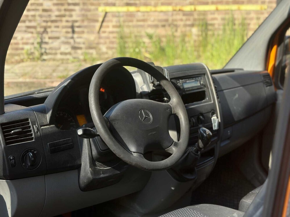 Mercedes-Benz Sprinter 209 2.2 CDI 366 DC 88hp 2007 Commercial Vehicle, 88-VDP-4 Youngtimer