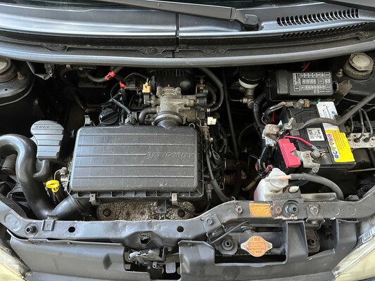 Daihatsu Cuore 1.0-12V Nagano -Automaat- 58pk 2005, 43-RT-NJ