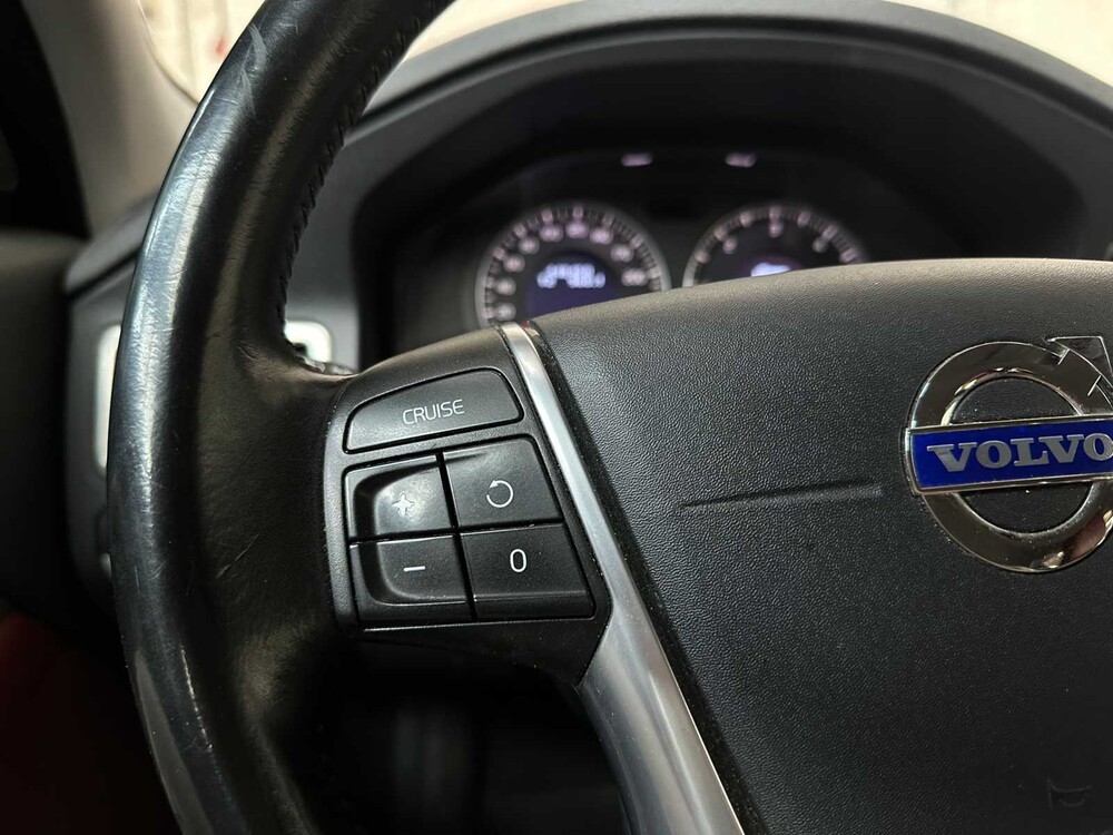 Volvo V70 2.4D Momentum 175hp 2010, 48-KXP-9