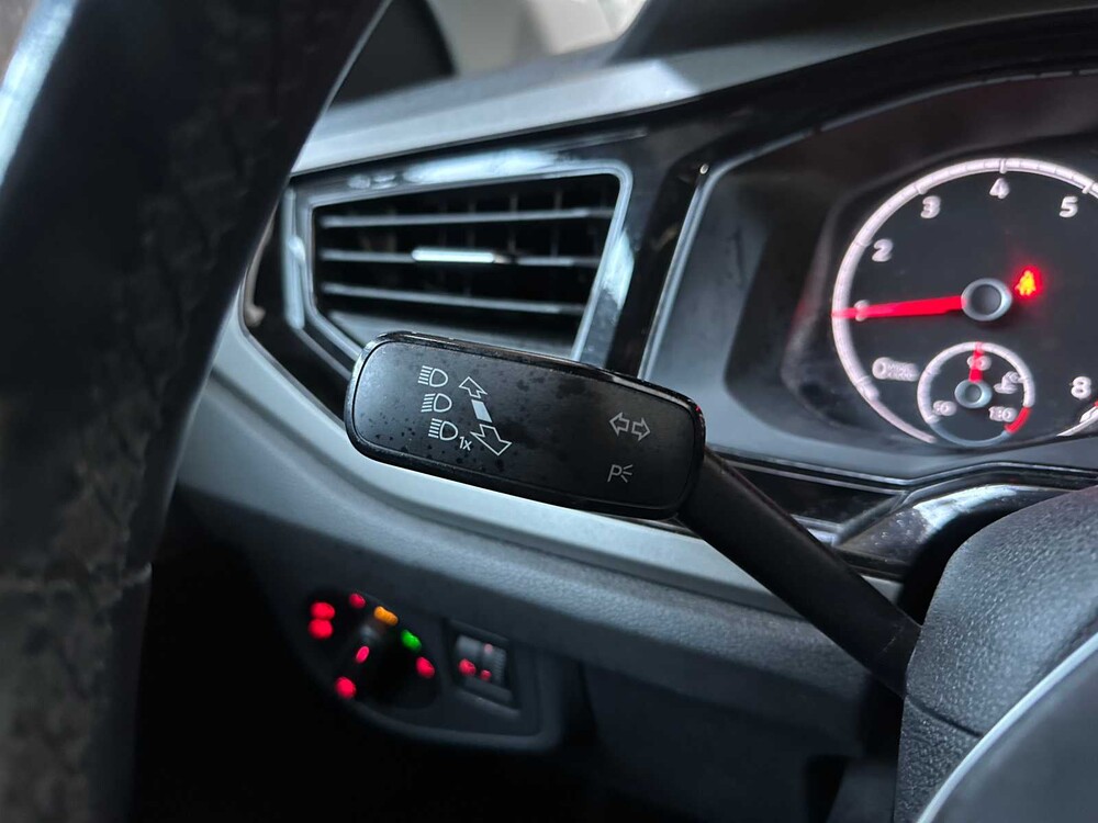 Volkswagen Polo 1.0 TSI Comf.l. Bus. 95hp 2021, K-179-VG