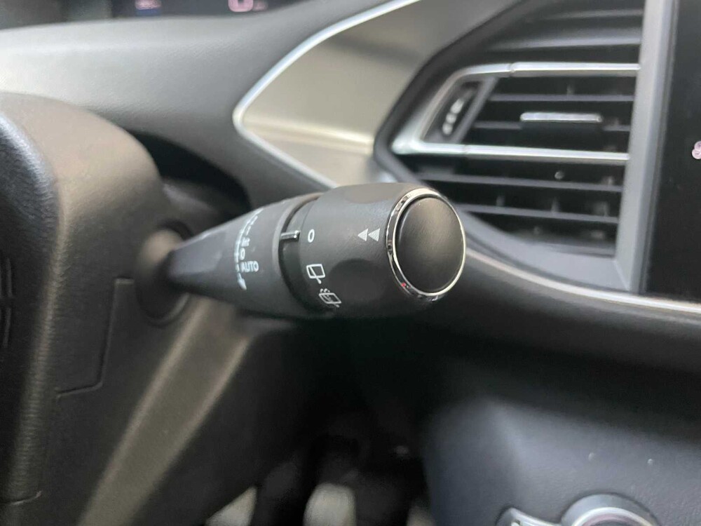 Peugeot 308 SW 1.2 PureT.Blue L. Al 131hp 2021, K-568-HK