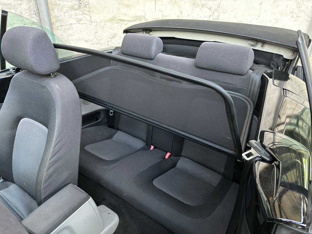 Volkswagen New Beetle Cabriolet 1.6 102hp 2003, 75-GNV-4