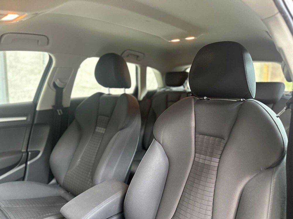 Audi A3 Sportback 1.4 TFSI Ambition Pro Line plus 122hp 2013, 7-KVL-29