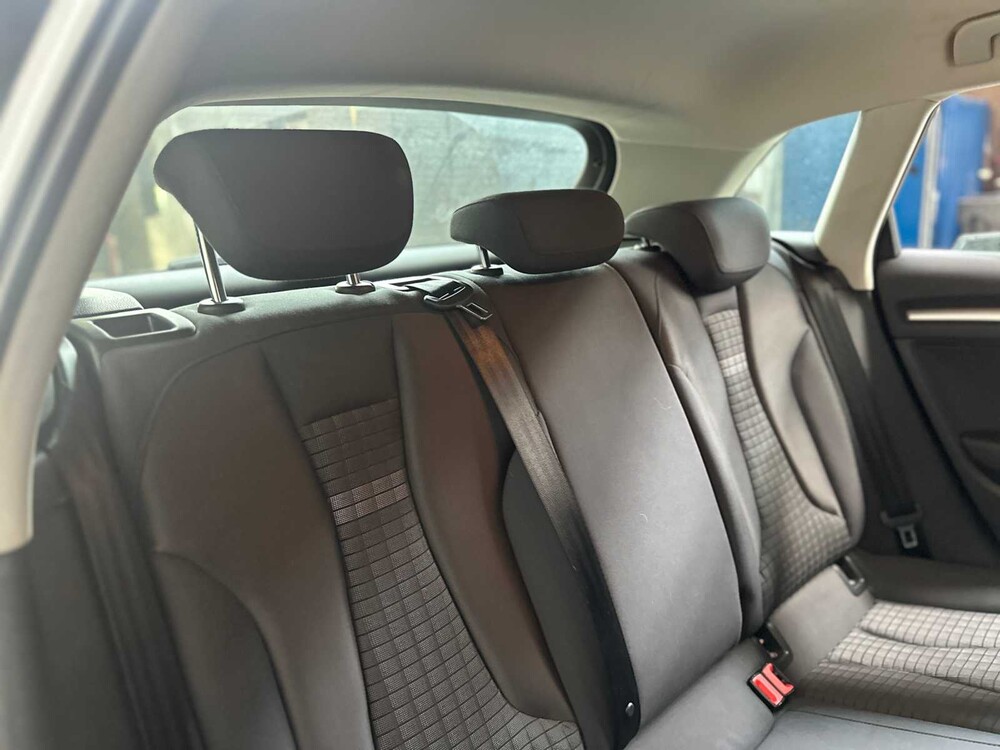 Audi A3 Sportback 1.4 TFSI Ambition Pro Line plus 122hp 2013, 7-KVL-29