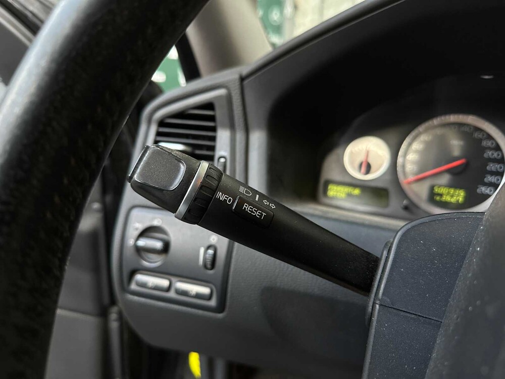 Volvo V70 2.4 SUPREME 170hp 2006, 20-RHB-1