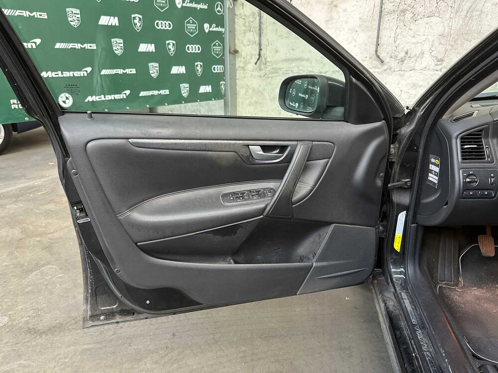 Volvo V70 2.4 SUPREME 170hp 2006, 20-RHB-1