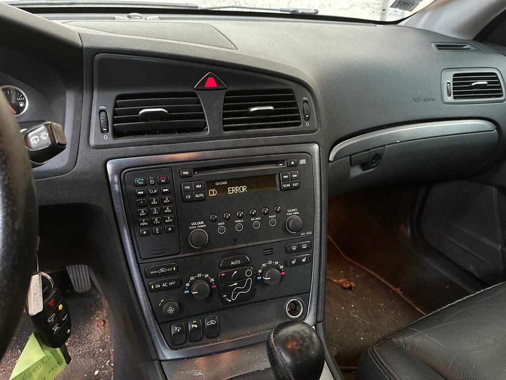 Volvo V70 2.4 SUPREME 170hp 2006, 20-RHB-1