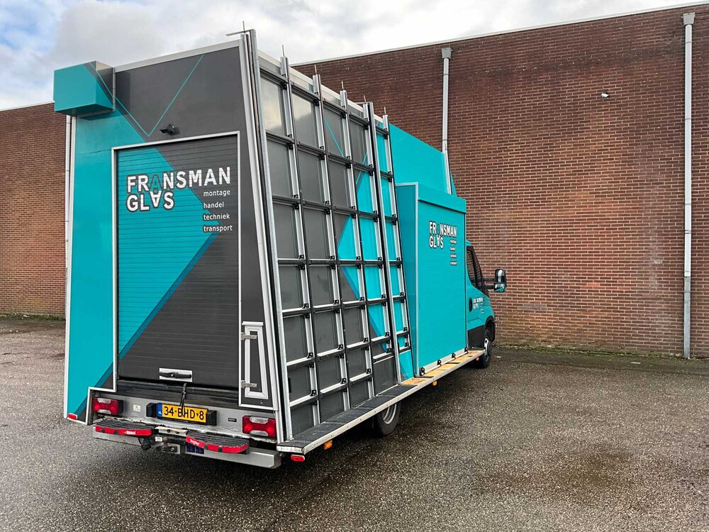 Iveco 50-C17 Glass truck with workshop equipment and glass racks (electrically lockable) 185996km Year of manufacture: 2016, 34-BHD-8