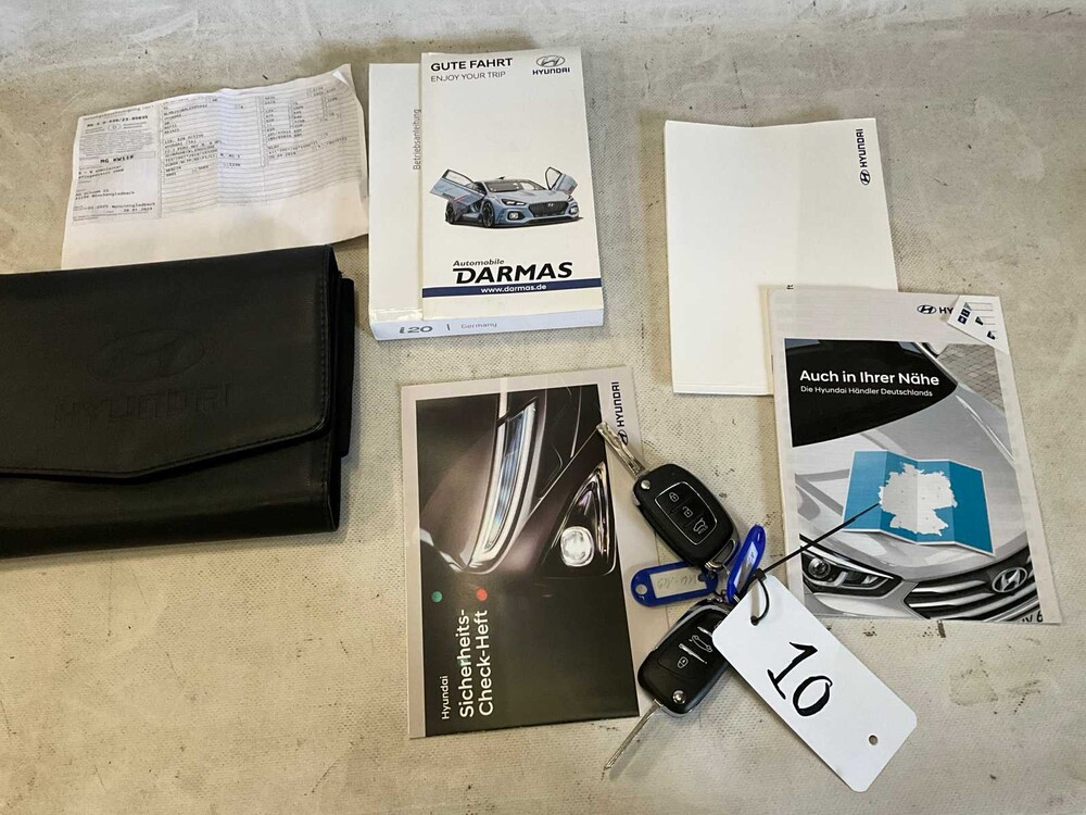 Hyundai i20 Active 49769km year of manufacture:2019