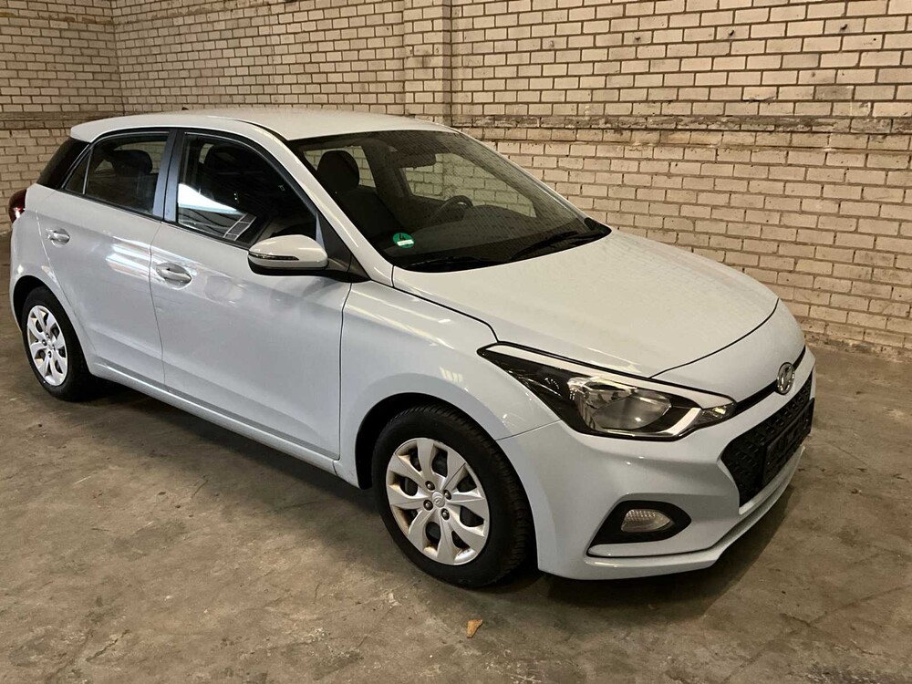 Hyundai i20 Active 49769km year of manufacture:2019