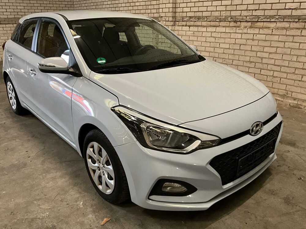 Hyundai i20 Active 49769km year of manufacture:2019