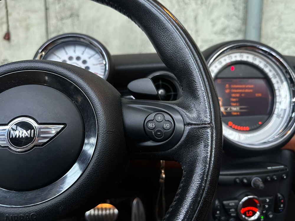 Mini Cooper S Chile Cabriolet 1.6 184hp 2010 (automatic), 42-NVF-9