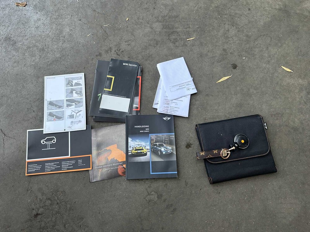 Mini Cooper S Chile Cabriolet 1.6 184hp 2010 (automatic), 42-NVF-9