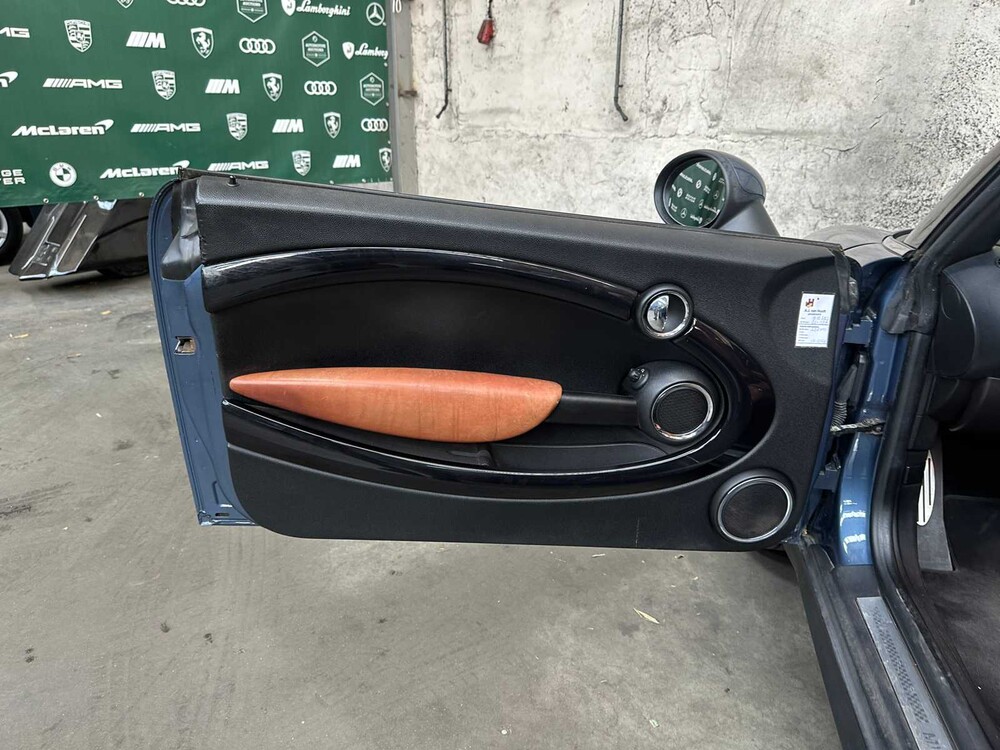 Mini Cooper S Chile Cabriolet 1.6 184hp 2010 (automatic), 42-NVF-9