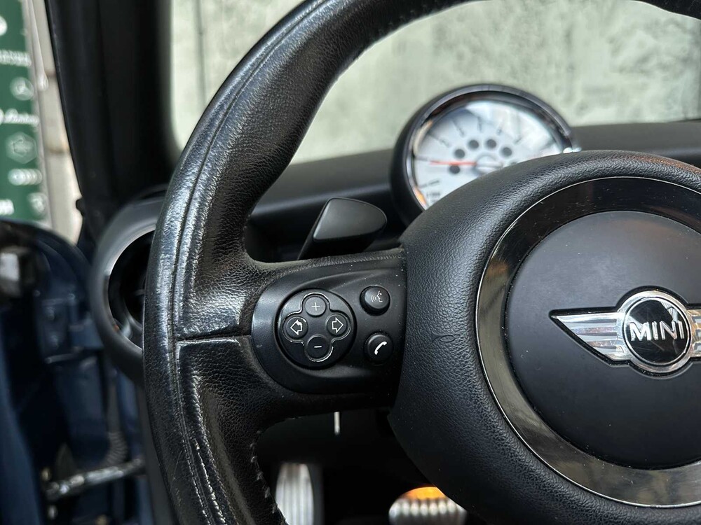 Mini Cooper S Chile Cabriolet 1.6 184hp 2010 (automatic), 42-NVF-9