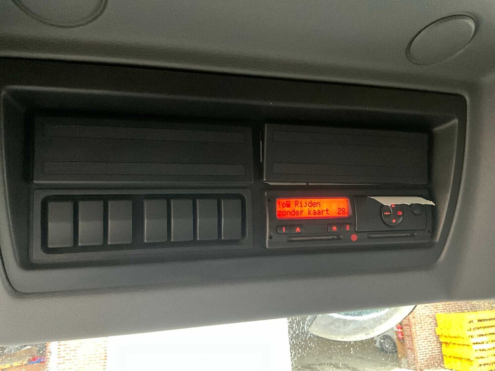 DAF FA LF 55.220 Truck with open loading floor 805x250cm (2007), 36-BKX-7