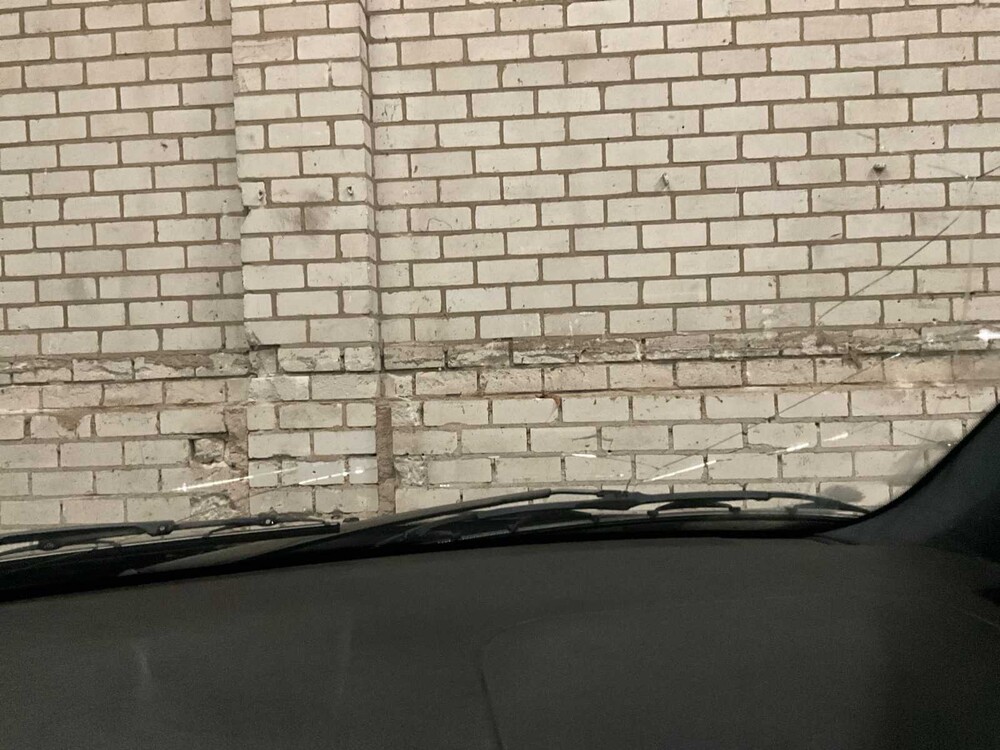 Bmw X5 4.4L 8 cylinder Year: 2001, 83-GL-RD