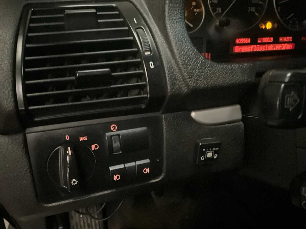 Bmw X5 4.4L 8 cylinder Year: 2001, 83-GL-RD