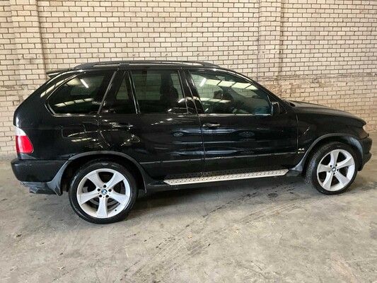 Bmw X5 4.4L 8 cilinder Bouwjaar: 2001, 83-GL-RD