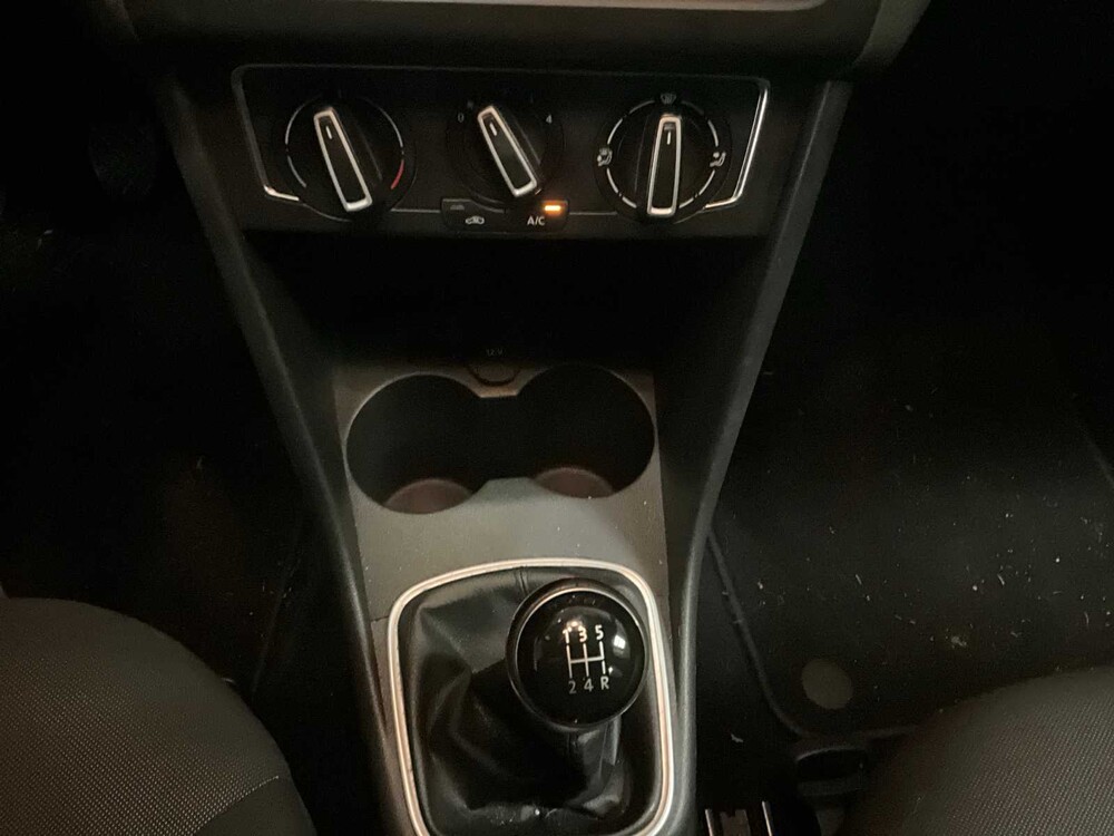 Volkswagen Polo Comfortline 149.215km Year of manufacture: 2015, RG-236-N