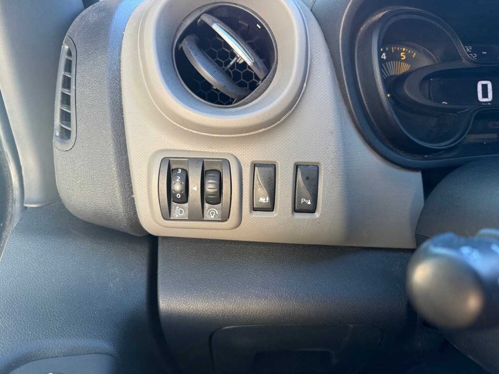 Renault - Trafic - 1.6 dCi T29 L1H2 ComYear of manufacture: 2015 VP-535-X 