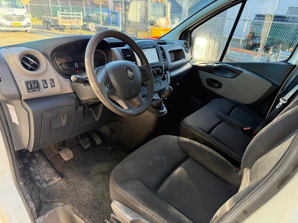 Renault - Trafic - 1.6 dCi T29 L1H2 ComYear of manufacture: 2015 VP-535-X 