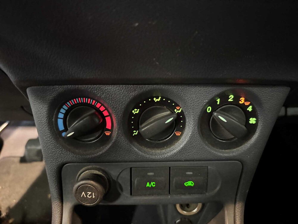 Ford - Transit Connect T220S 1.8 TDCi Trend Year: 2012 - 8-VVF-57