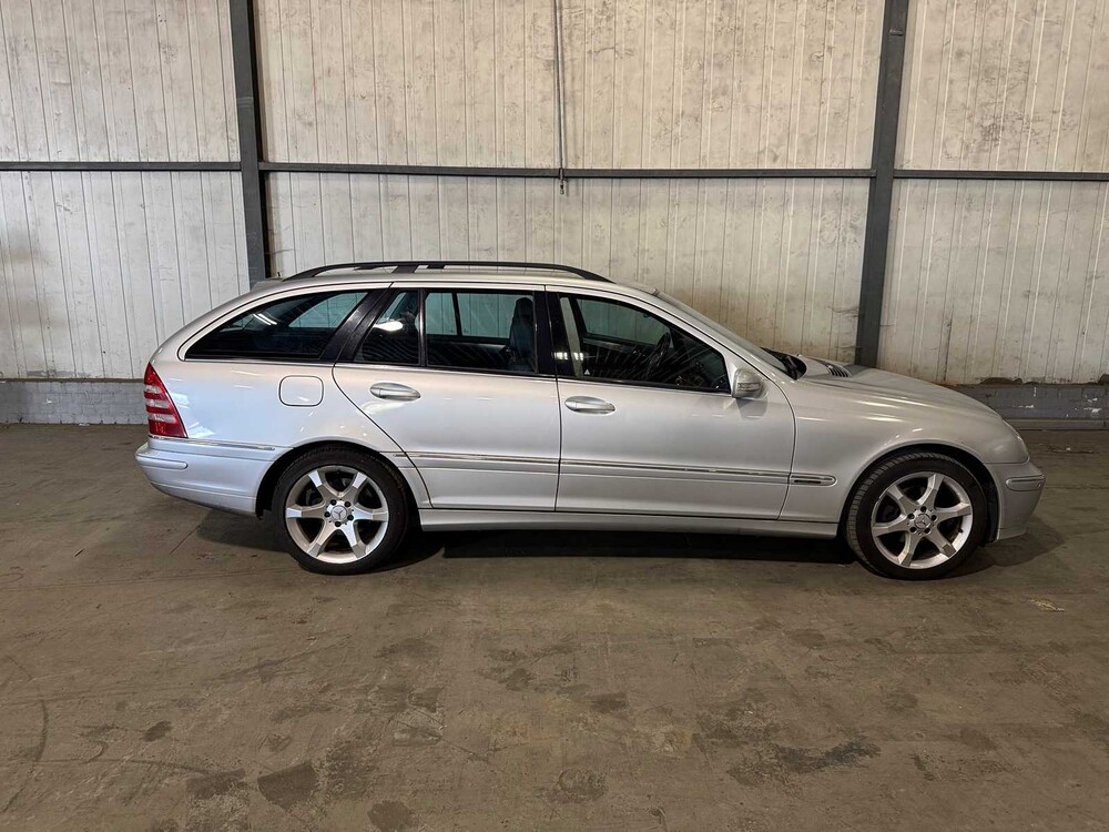 Mercedes-Benz - C-class Combi - 200 CDI Avantgarde Year: 2007 - 63-XR-BT