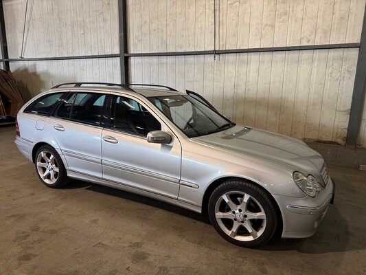 Mercedes-Benz - C-klasse Combi - 200 CDI Avantgarde Bouwjaar: 2007 - 63-XR-BT