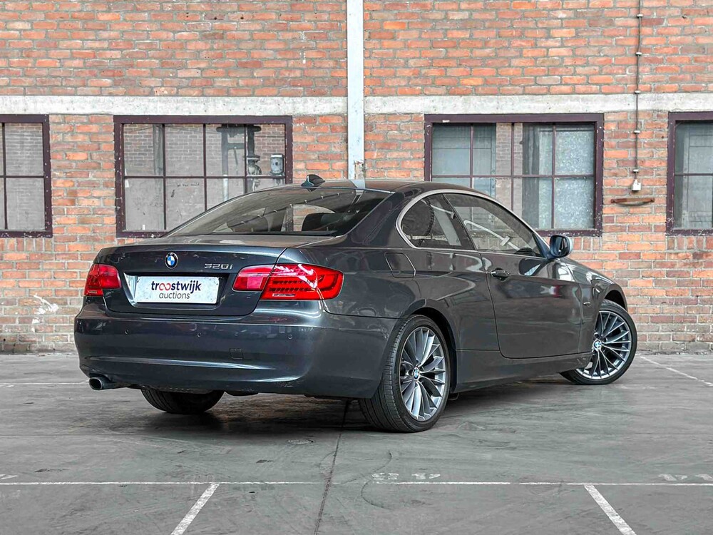 BMW 320i Corp.L.Min. Ed. 3-series Coupé 163hp 2011, 86-SPS-8