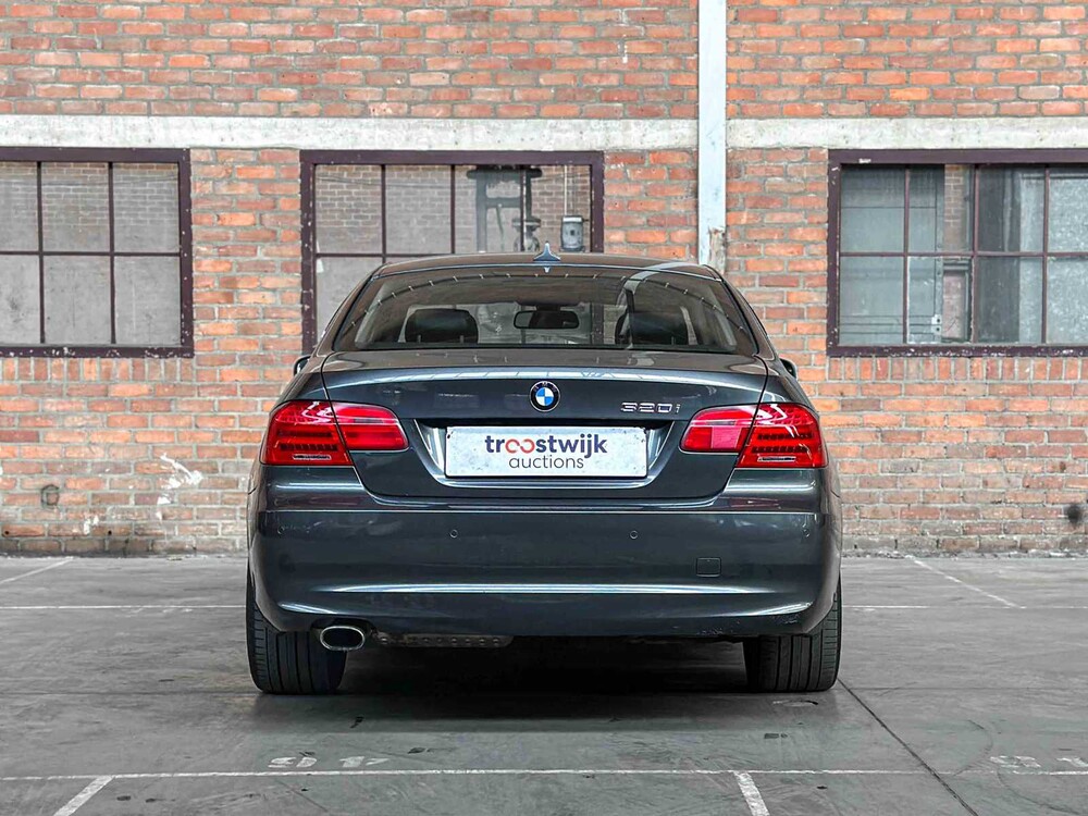 BMW 320i Corp.L.Min. Ed. 3-series Coupé 163hp 2011, 86-SPS-8