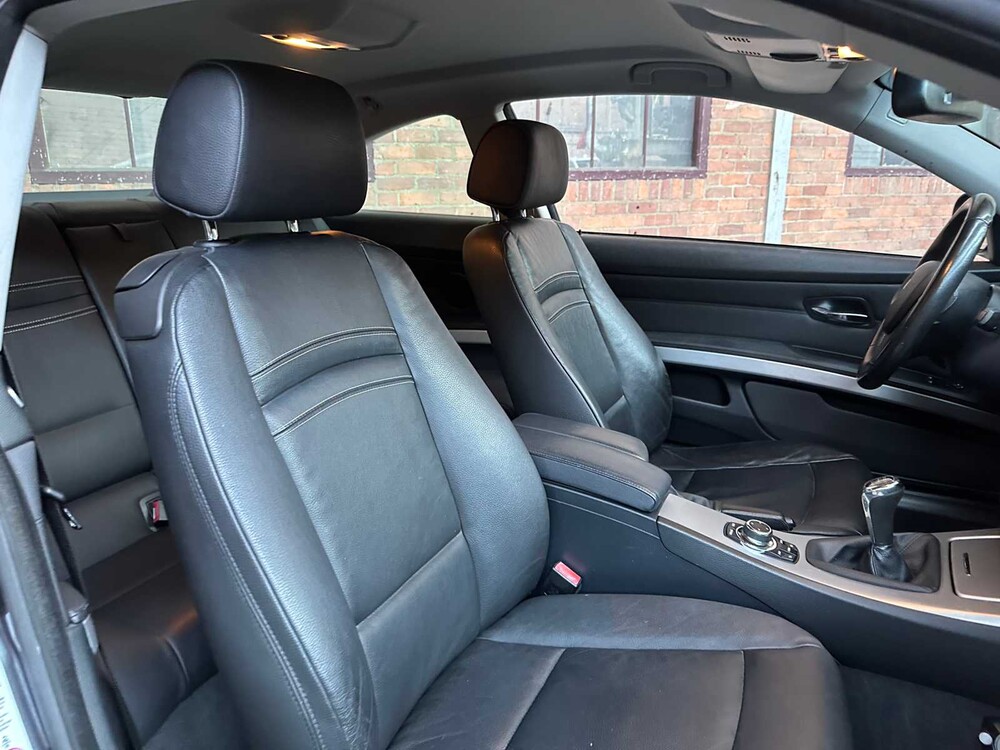 BMW 320i Corp.L.Min. Ed. 3-series Coupé 163hp 2011, 86-SPS-8