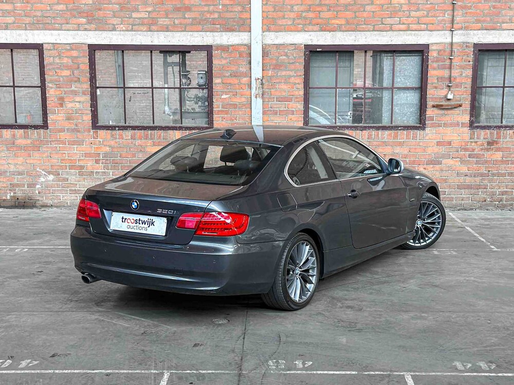 BMW 320i Corp.L.Min. Ed. 3-series Coupé 163hp 2011, 86-SPS-8