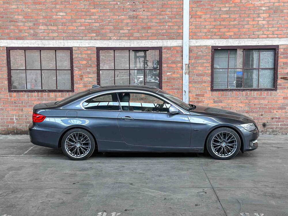 BMW 320i Corp.L.Min. Ed. 3-series Coupé 163hp 2011, 86-SPS-8