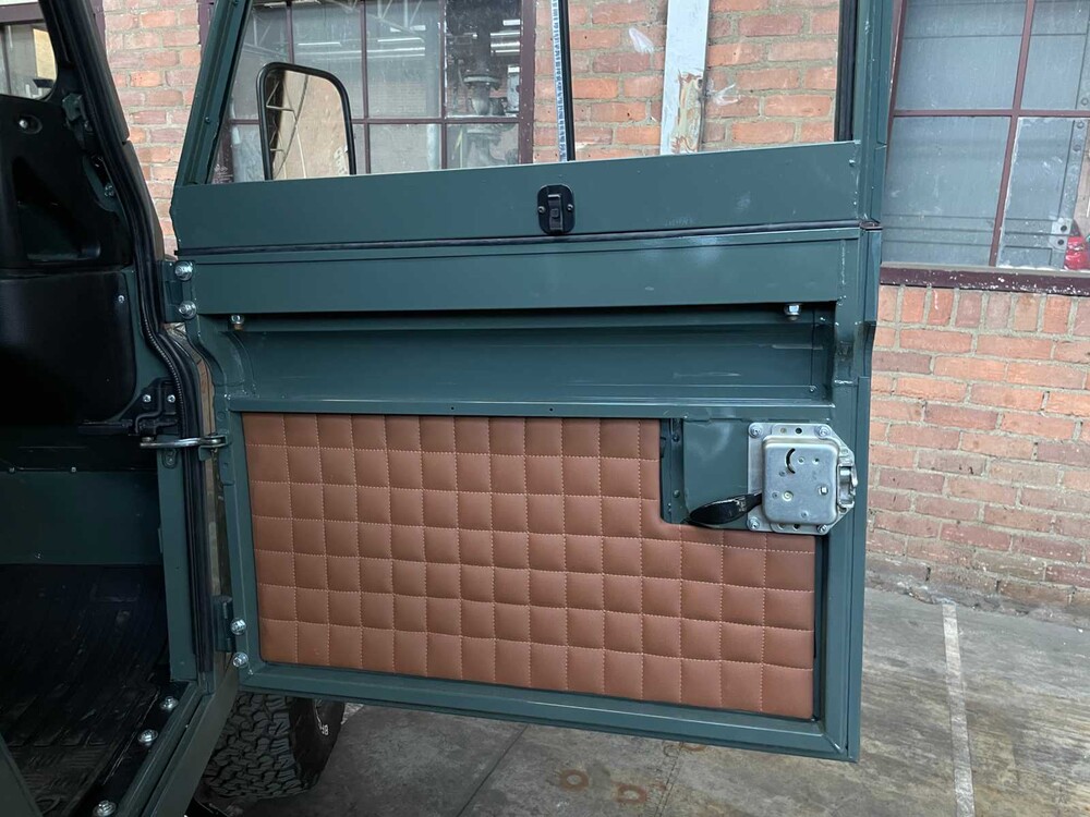 Land Rover Defender 90 Soft Top 2.5l 115pk 1993